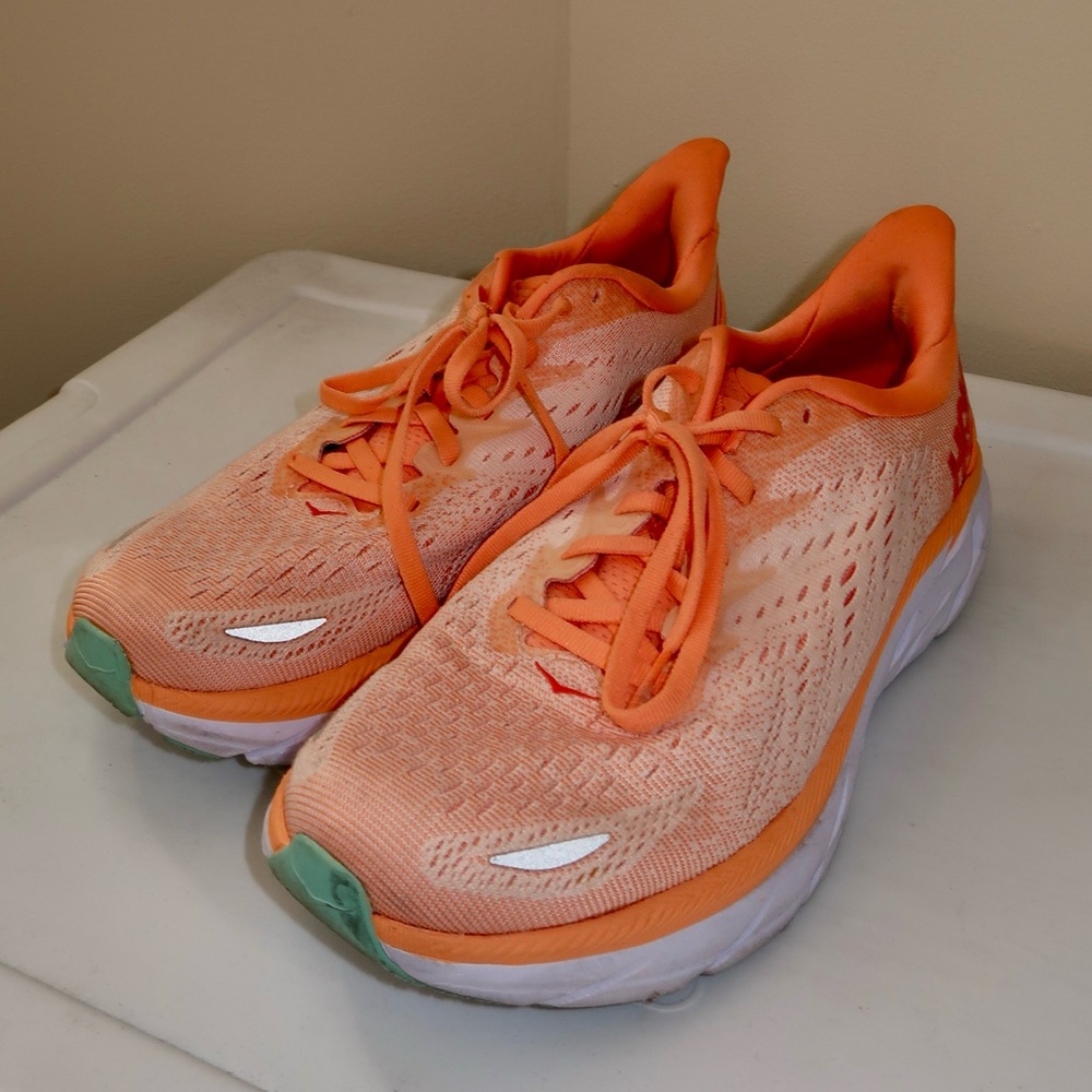 Hoka One One Clifton 8 • Cantaloupe